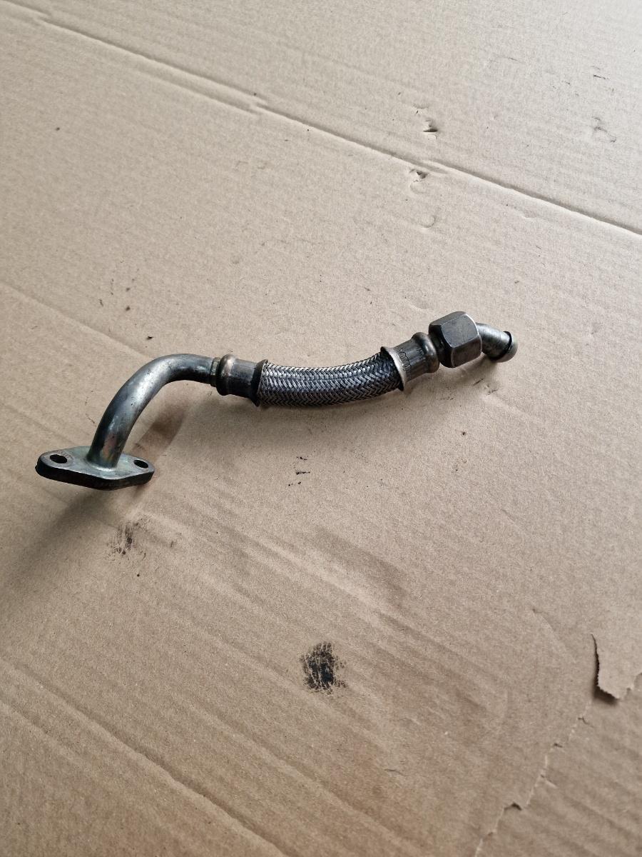 Conducta retur ulei VOLKSWAGEN PASSAT 3B3 2000 - 2005 1.9 TDI AVF, AWX 028145730AH