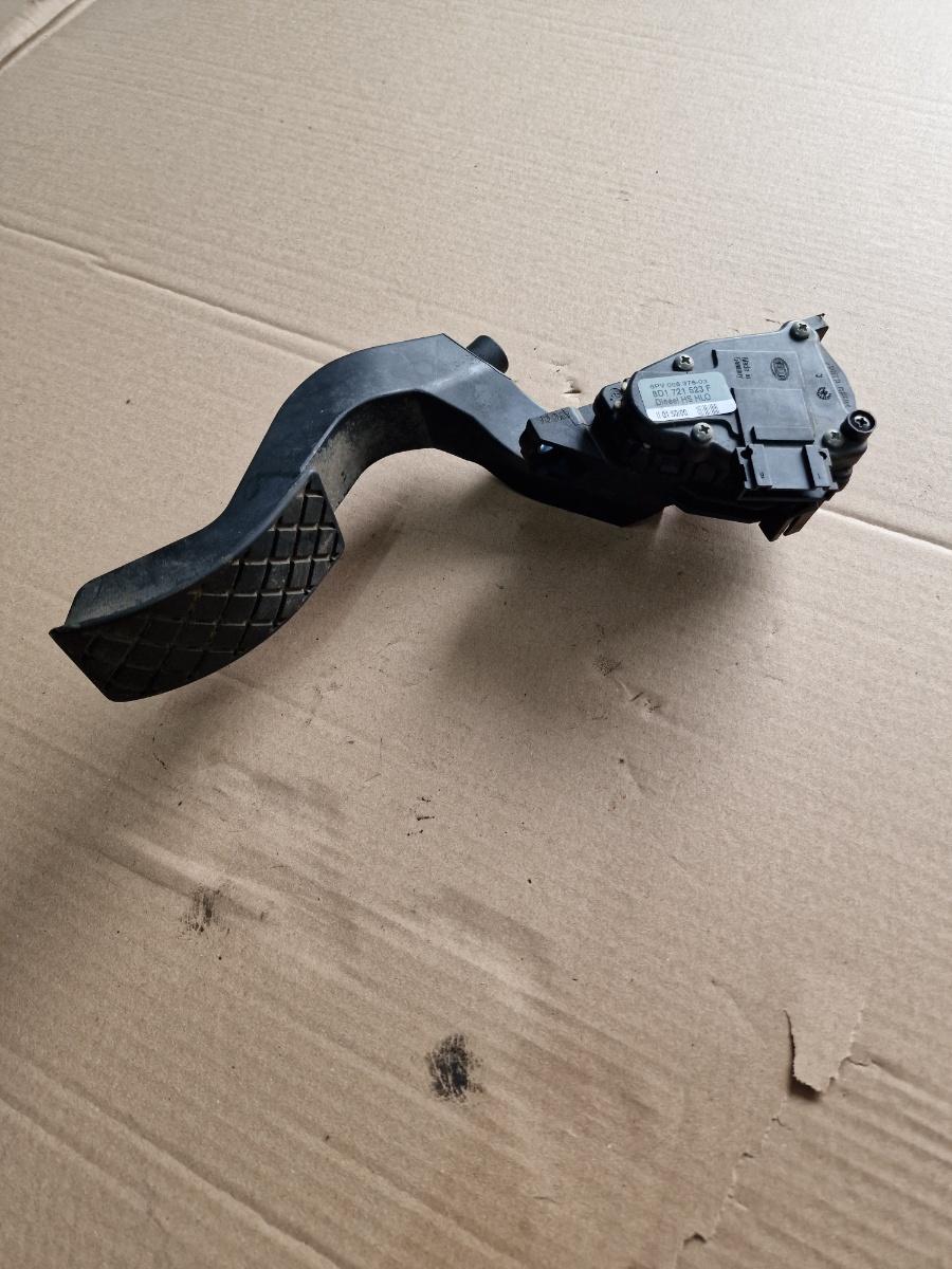 Pedala de acceleratie VOLKSWAGEN PASSAT 3B3 2000 - 2005 1.9 TDI AVF, AWX 8D1721523F