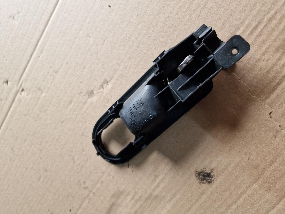 Maner interior portiera fata stanga VOLKSWAGEN PASSAT 3B3 2000 - 2005 1.9 TDI AVF, AWX 3B1837113