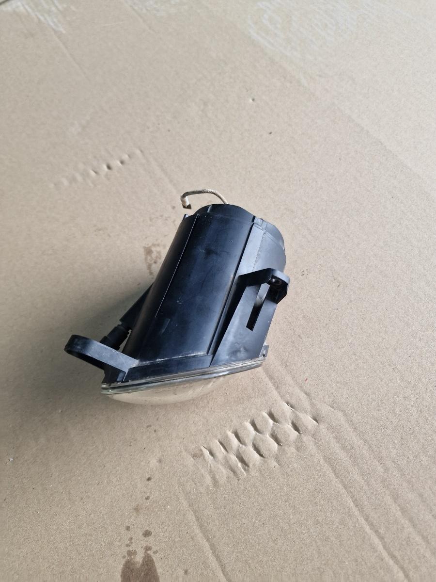 Lampa ceata fata stanga VOLKSWAGEN PASSAT 3B3 2000 - 2005 1.9 TDI AVF, AWX 3B7941699