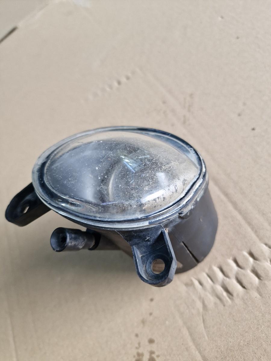 Lampa ceata fata stanga VOLKSWAGEN PASSAT 3B3 2000 - 2005 1.9 TDI AVF, AWX 3B7941699