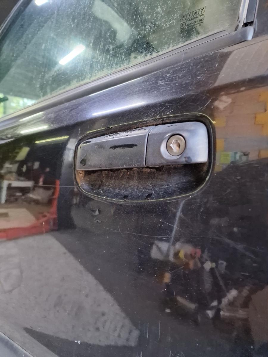 Maner exterior portiera stanga fata FIAT PANDA 169_ 2003 -> 1.1 187 A1.000 735371236