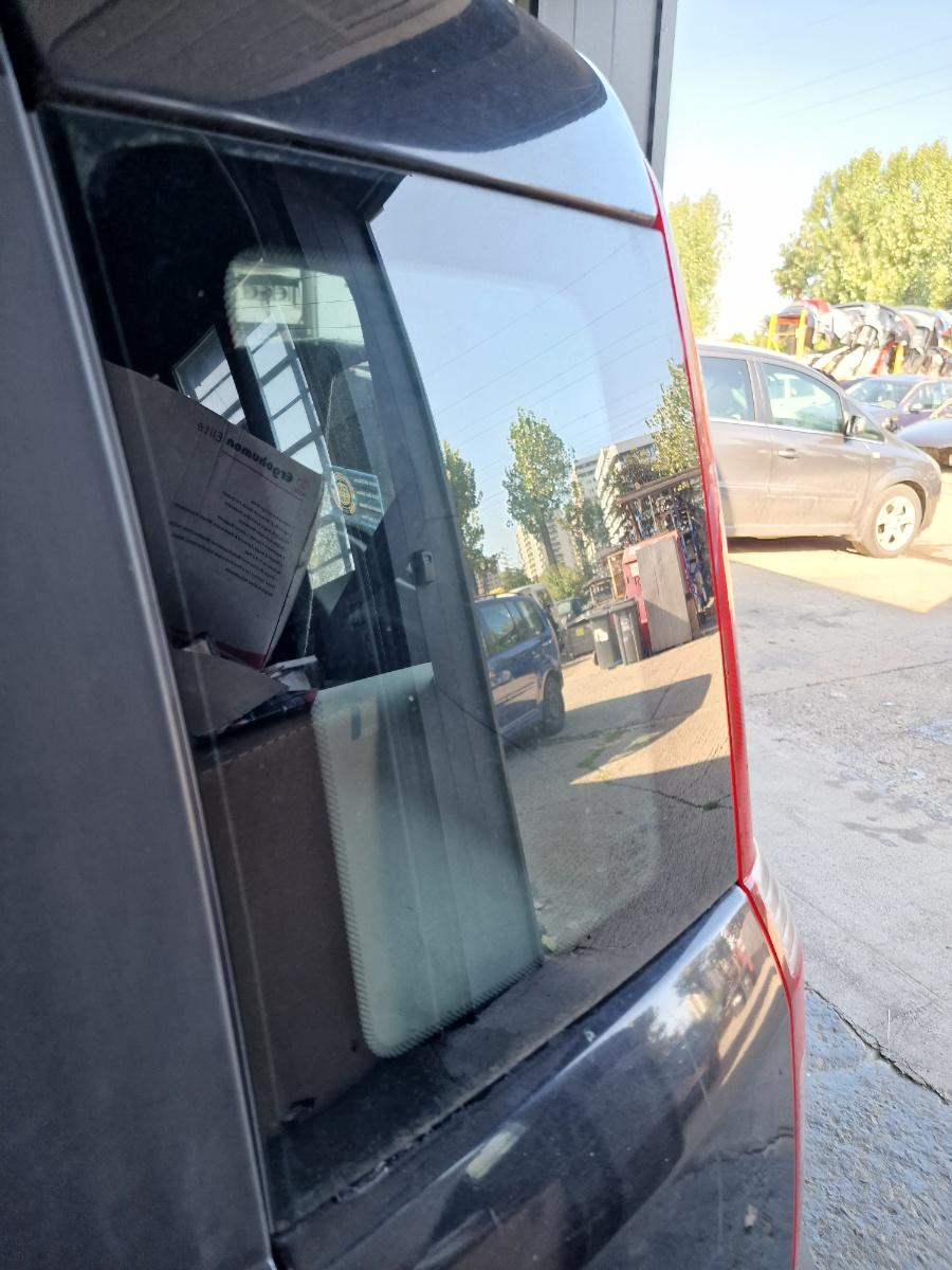 Geam lateral spate stanga spate FIAT PANDA 169_ 2003 -> 1.1 187 A1.000 PILKINTON 43R-001583 51779904