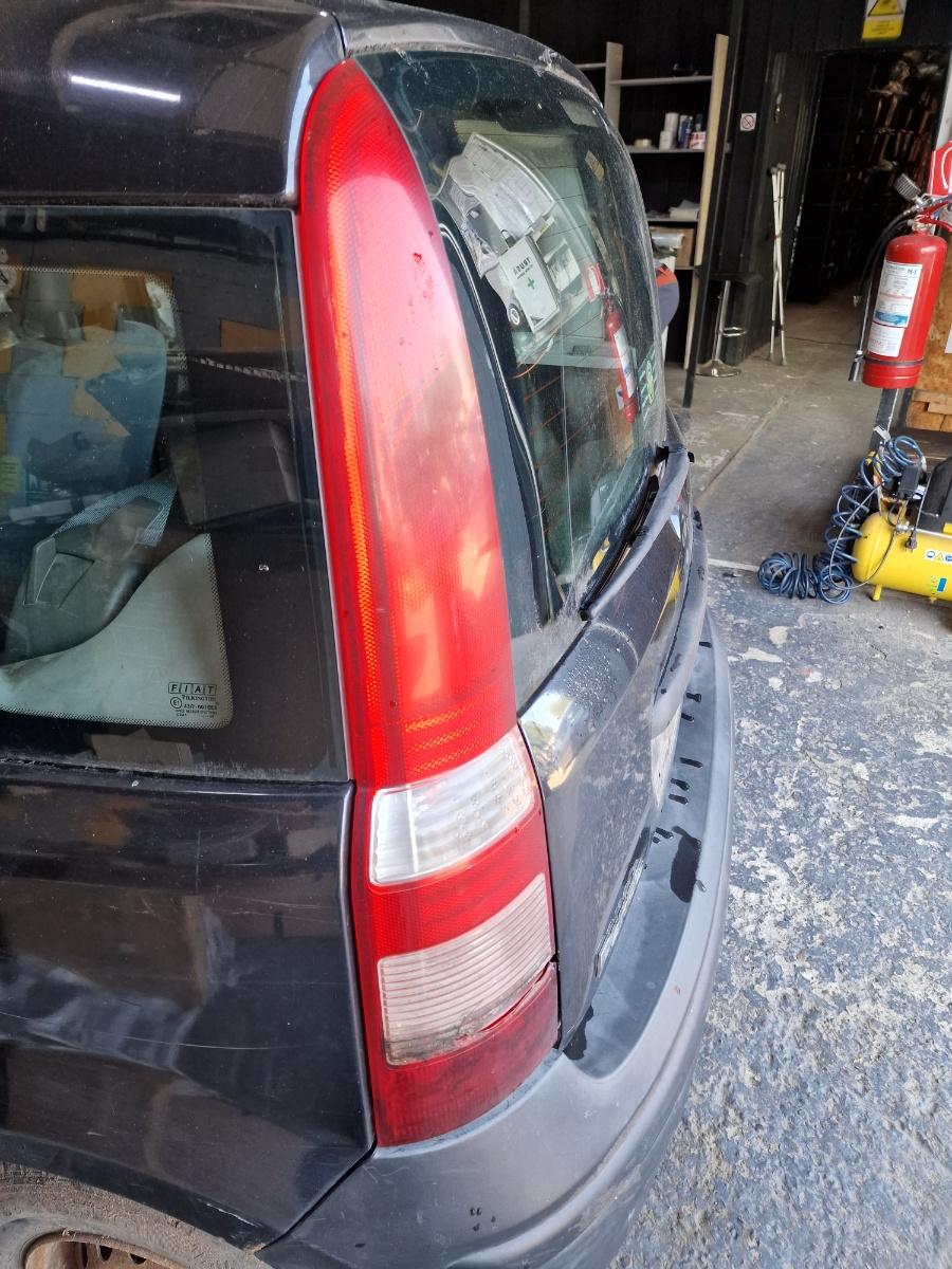 Lampa stanga spate FIAT PANDA 169_ 2003 -> 1.1 187 A1.000