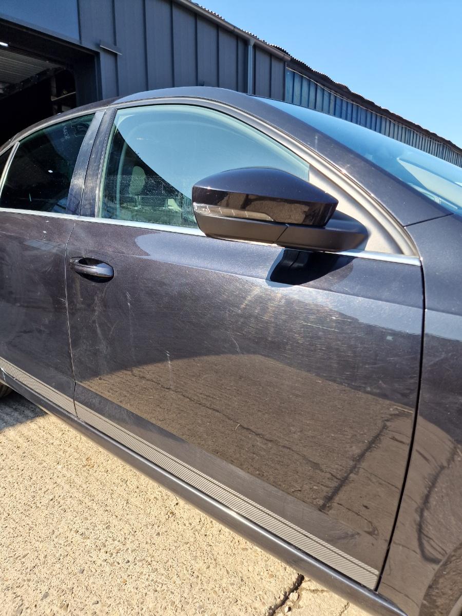Usa dreapta fata LF9R SKODA OCTAVIA III 5E3, NL3, NR3 2012 ->