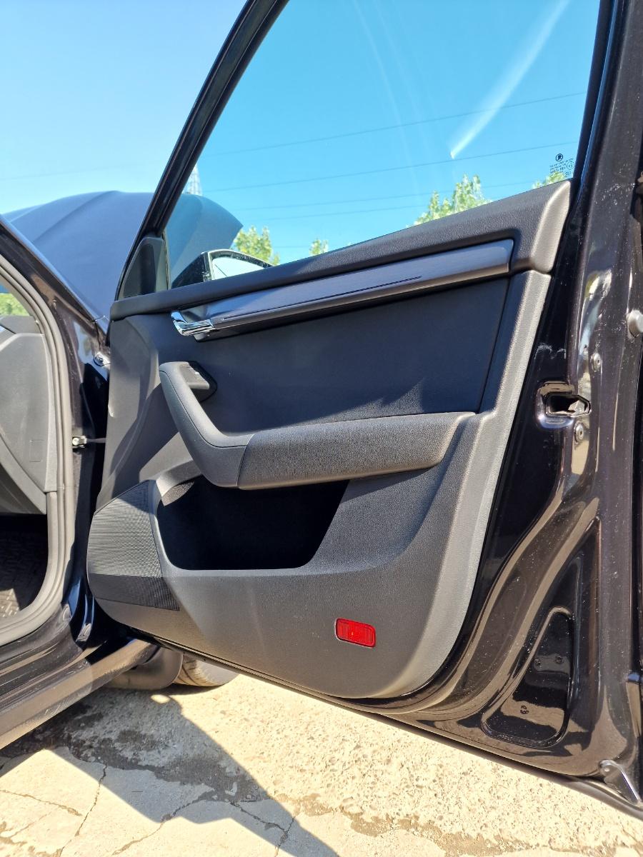 Usa dreapta fata LF9R SKODA OCTAVIA III 5E3, NL3, NR3 2012 ->