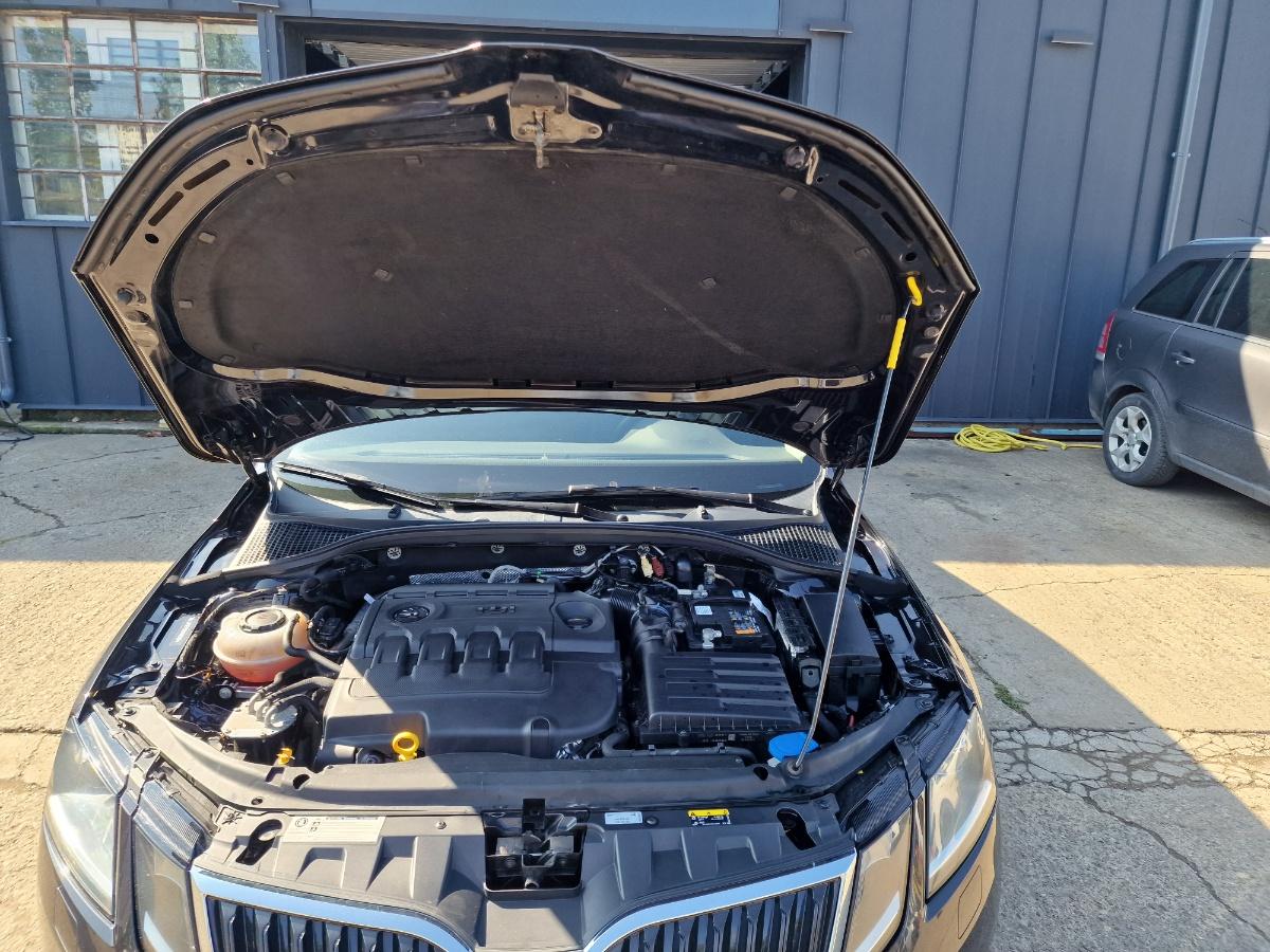 Fata completa cu faruri LED de Europa SKODA OCTAVIA III 5E3 2019 FACELIFT 2.0 TDI DFFA , negru LF9R