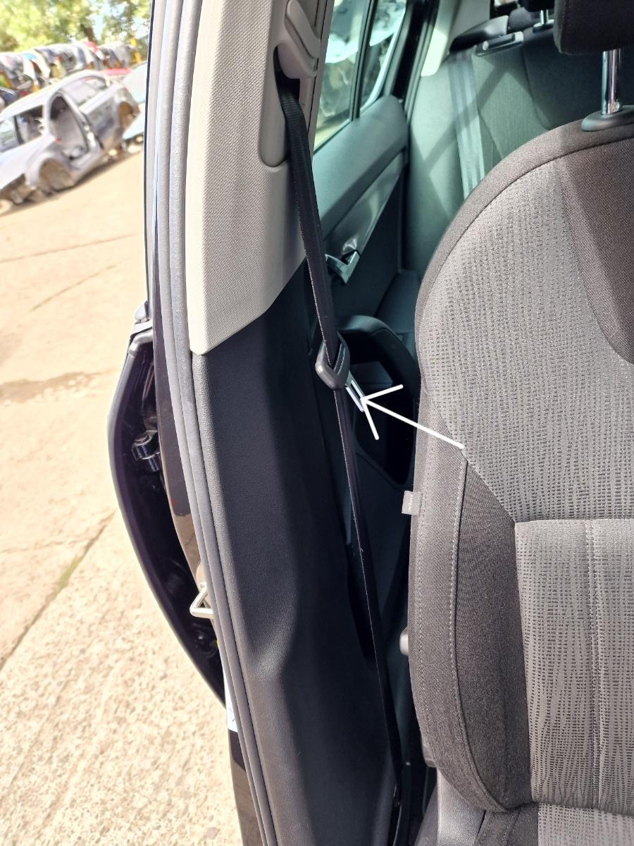 Set airbaguri SKODA OCTAVIA III 5E3, NL3, NR3 2012 -> 2.0 TDI CKFC, CRMB, CYKA, DFFA 5E1857007AR