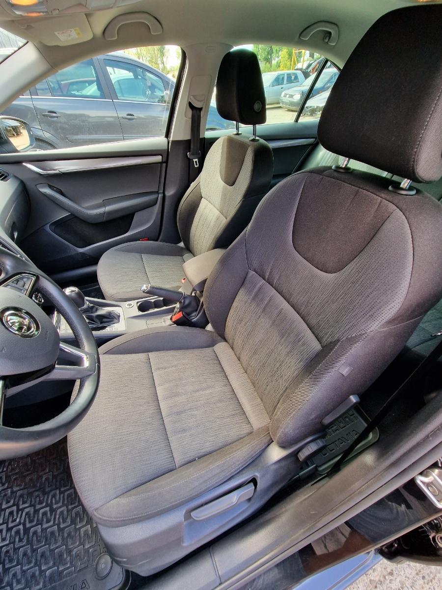 Scaune si banchete interior cu ornamente panou portiera SKODA OCTAVIA III 5E3, NL3, NR3 2019 Facelift 2.0 TDI DFFA