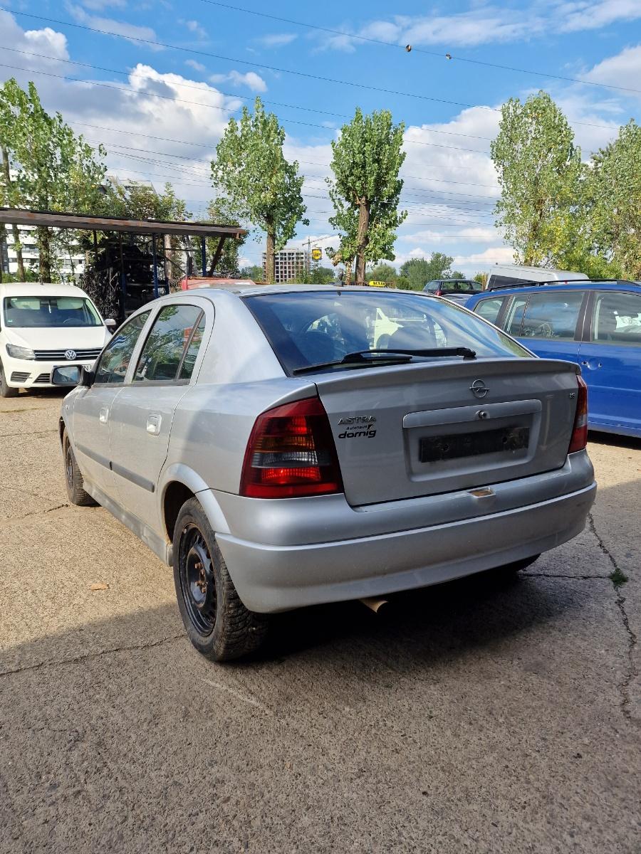 Dezmembrez OPEL ASTRA G Hatchback F48_, F08_, T98 2004 1.6 L55 62KW|84HP