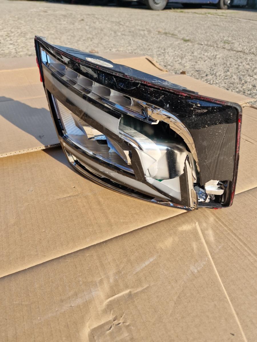 Lampa stop stanga spate LED AVARIAT SKODA OCTAVIA III 5E3, NL3, NR3 2019 FACELIFT 5E5941207