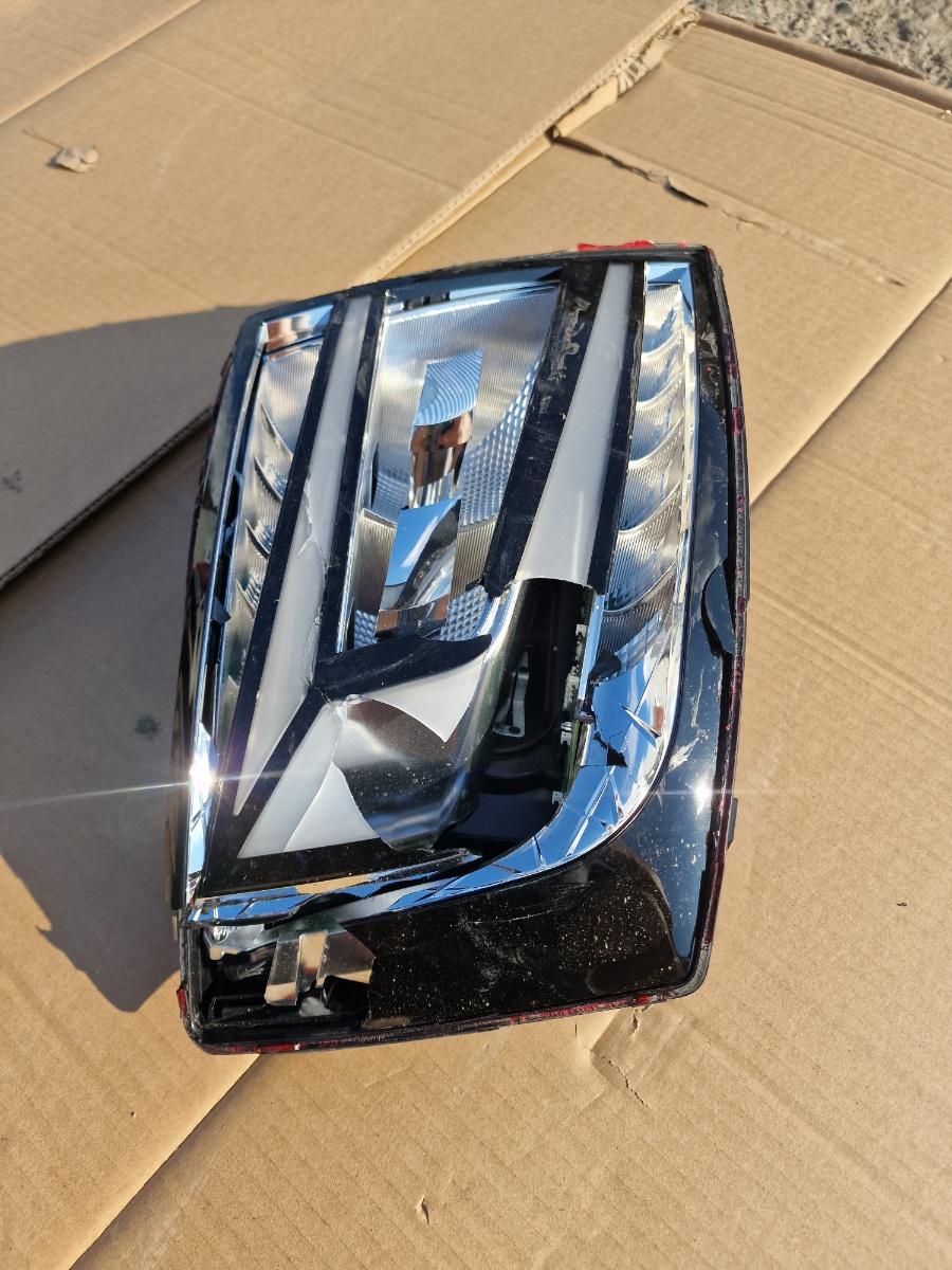 Lampa stop stanga spate LED AVARIAT SKODA OCTAVIA III 5E3, NL3, NR3 2019 FACELIFT 5E5941207