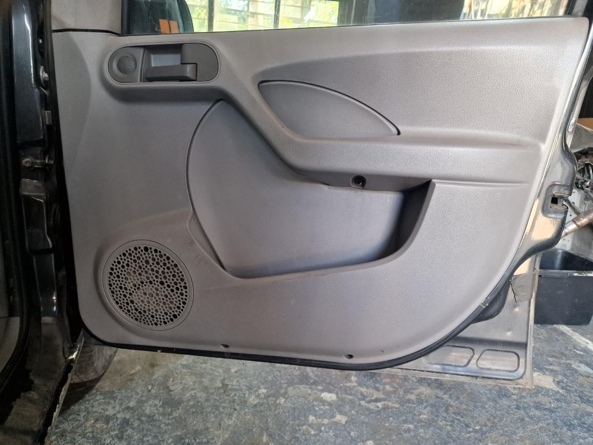Tapiterie panou portiera dreapta fata FIAT PANDA 169_ 2003 -> 1.1 187 A1.000