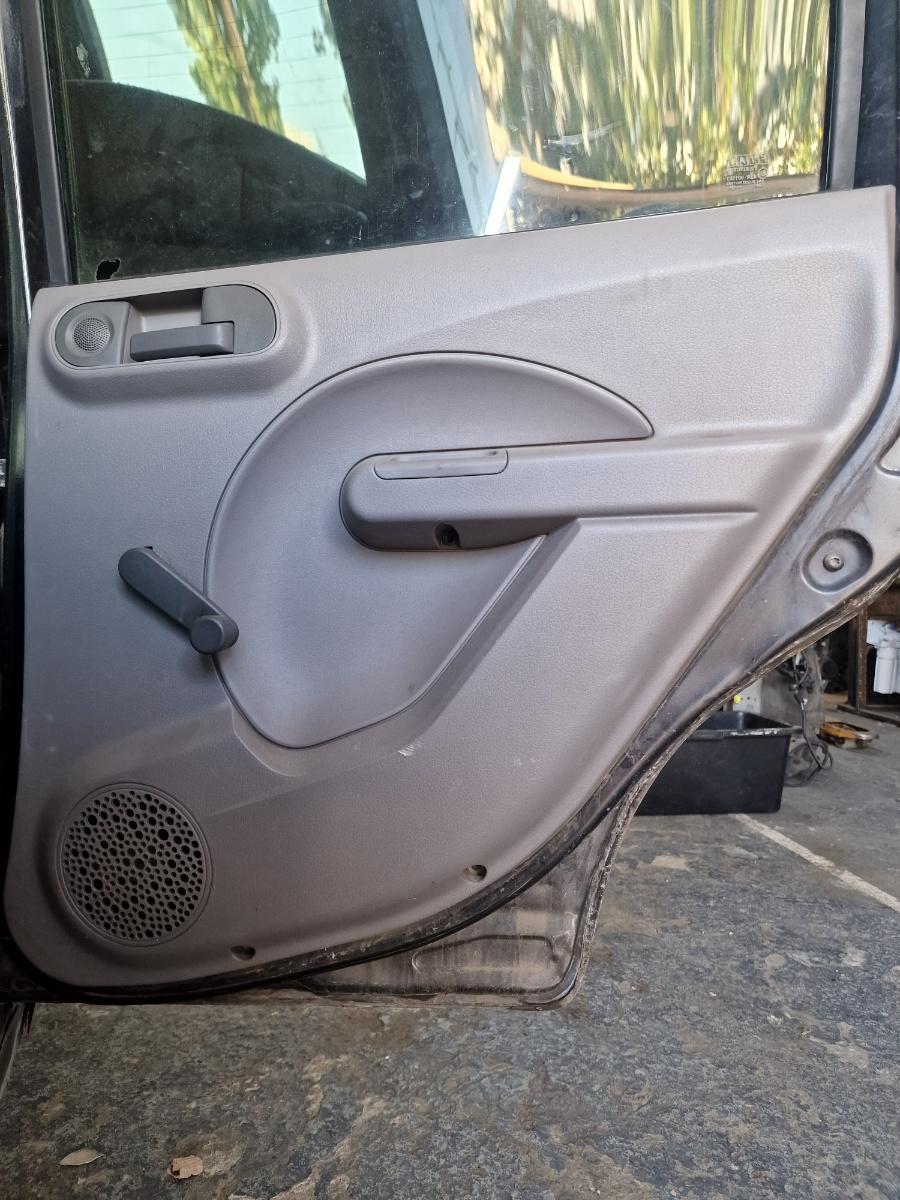 Tapiterie panou portiera dreapta spate FIAT PANDA 169_ 2003 -> 1.1 187 A1.000
