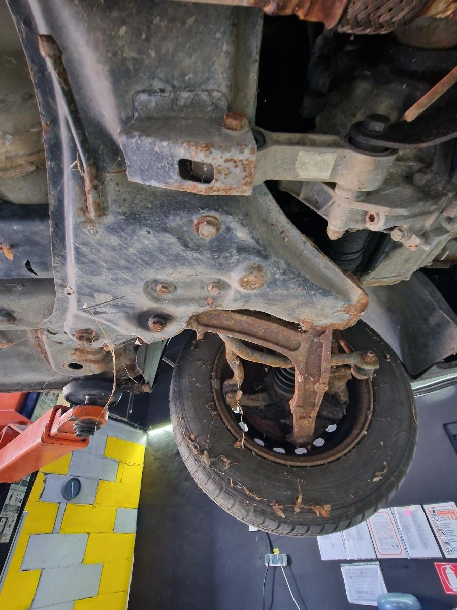 Punte fata FIAT PANDA 169_ 2003 -> 1.1 187 A1.000