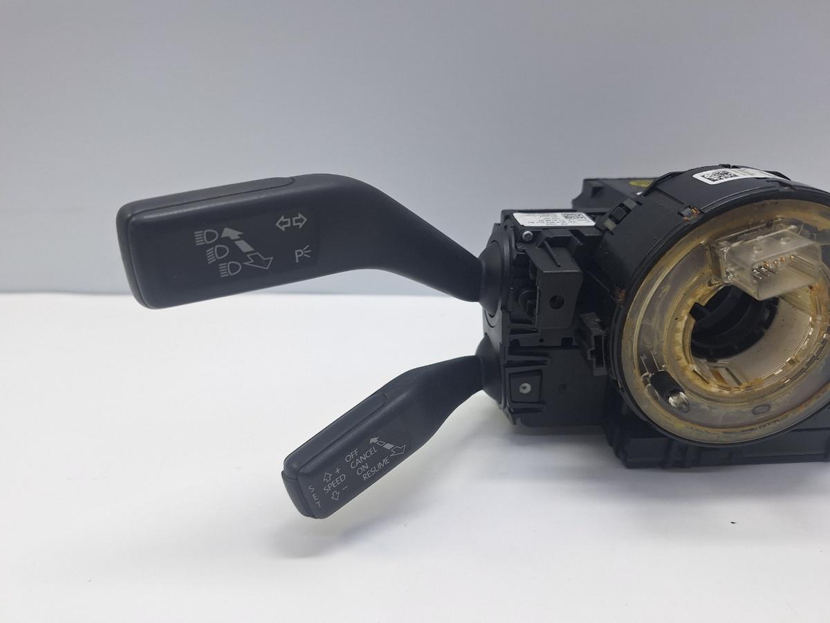 Maneta stergatoare lampa de semnalizare VOLKSWAGEN PASSAT Variant 3C5 2005 - 2011 1.9 TDI BKC, BLS, BXE 3C9953513R
