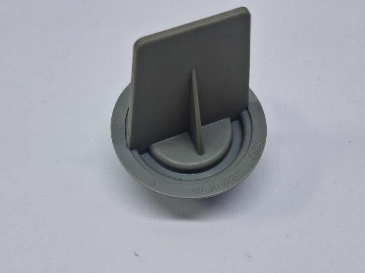 Soclu bec semnalizare SKODA FABIA 6Y2 1999 - 2008 1.4 AME, AQW, ATZ 3B0953123C