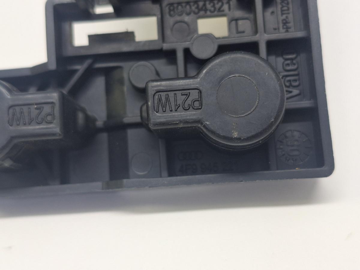 Soclu stop haion stanga AUDI A6 III Avant 4F5, C6 2005 - 2011 2.0 TDI BLB, BRE 4F9945221