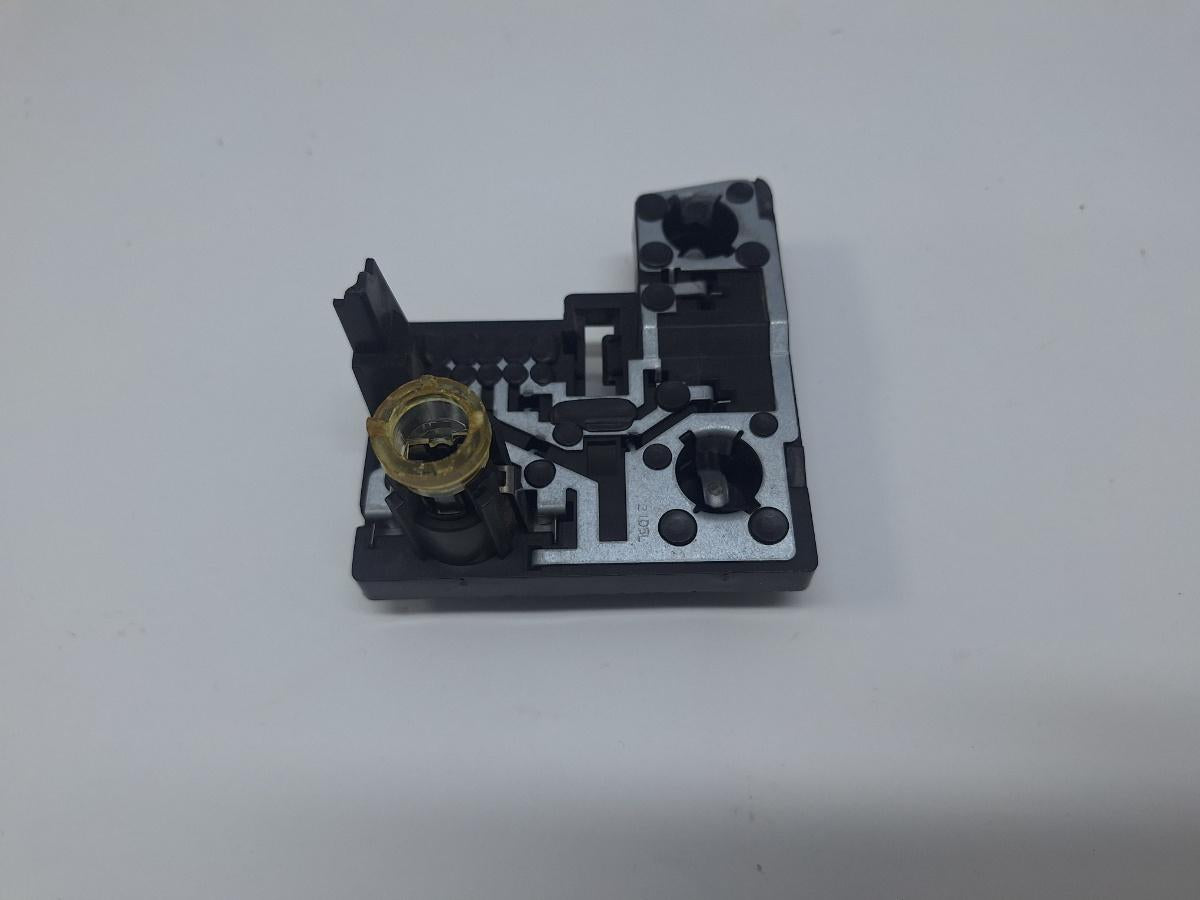 Soclu stop haion stanga AUDI A6 III Avant 4F5, C6 2005 - 2011 2.0 TDI BLB, BRE 4F9945221