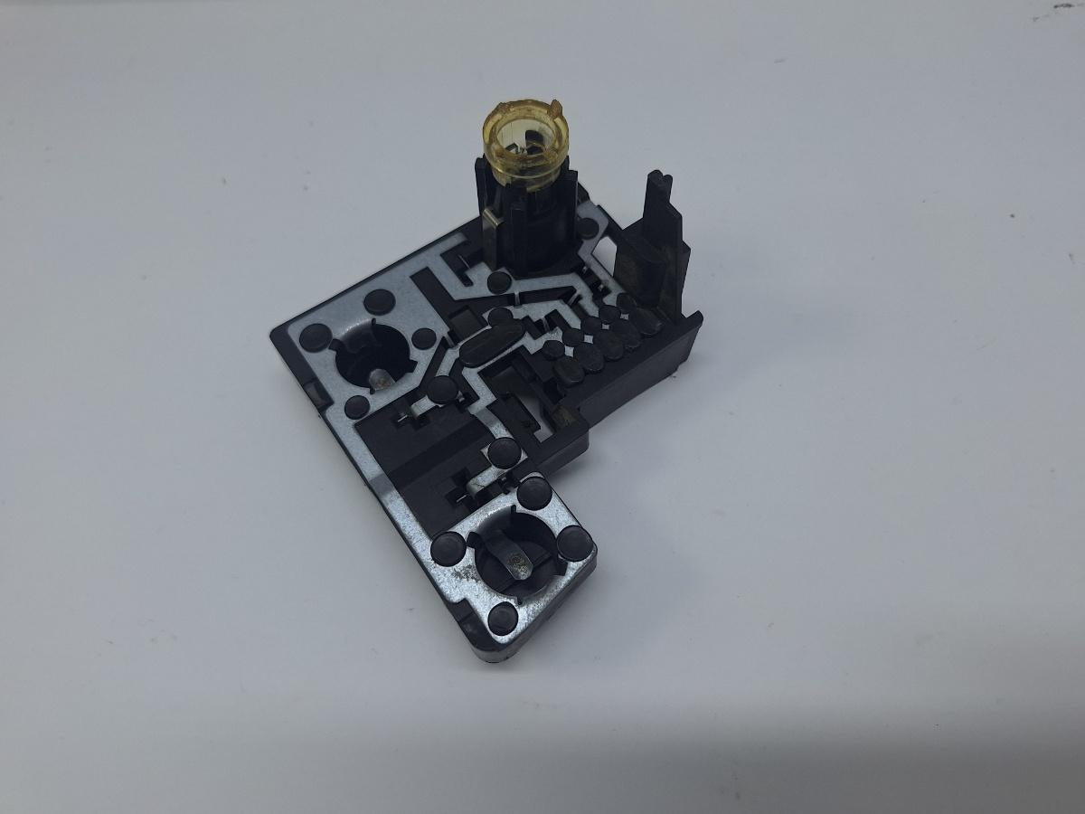 Soclu stop haion stanga AUDI A6 III Avant 4F5, C6 2005 - 2011 2.0 TDI BLB, BRE 4F9945221