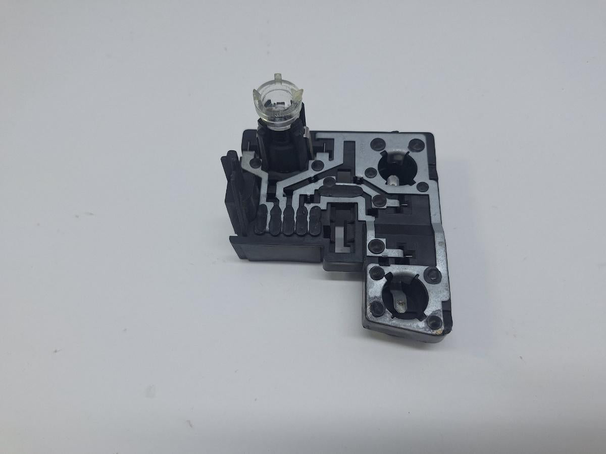 Soclu stop haion dreapta AUDI A6 III Avant 4F5, C6 2005 - 2011 2.0 TDI BLB, BRE 4F9945222