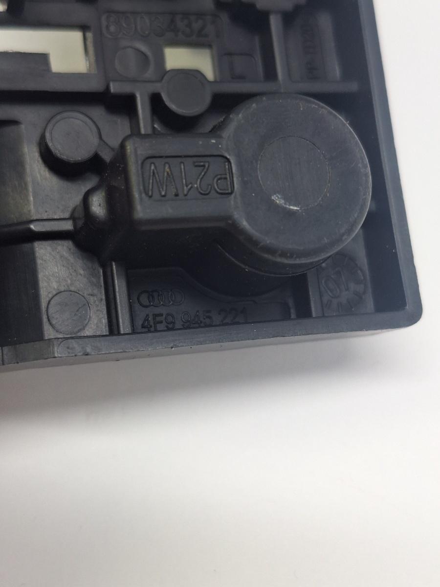 Soclu stop haion stanga AUDI A6 III Avant 4F5, C6 2005 - 2011 2.0 TDI BLB, BRE 4F9945221