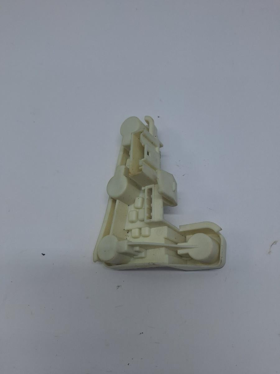 Soclu stop aripa dreapta BMW 3 V E90 2004 - 2012 2.0 320 d M47 D20 (204D4), N47 D20 C 6937474