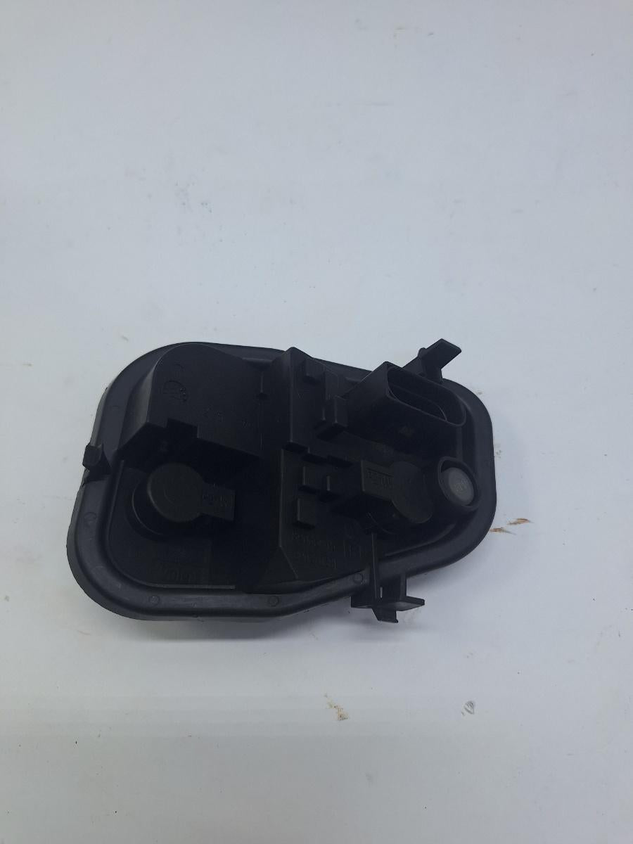 Soclu stop aripa dreapta AUDI A6 III Avant 4F5, C6 2005 - 2011 2.0 TDI BLB, BRE Valeo 89036915 4F9945222B