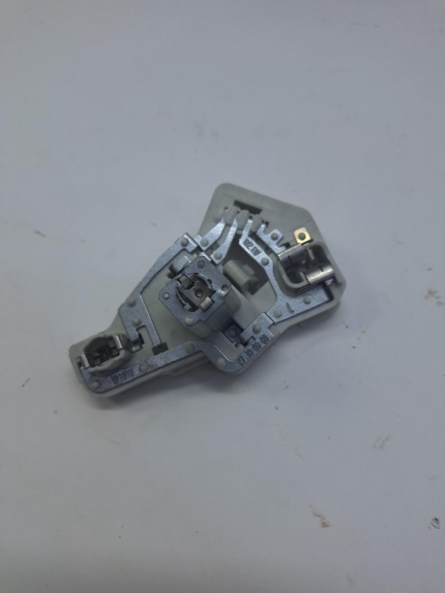 Soclu stop haion stanga VOLKSWAGEN PASSAT CC 357 2008 - 2012 2.0 TSI CCZB 3C8945257A