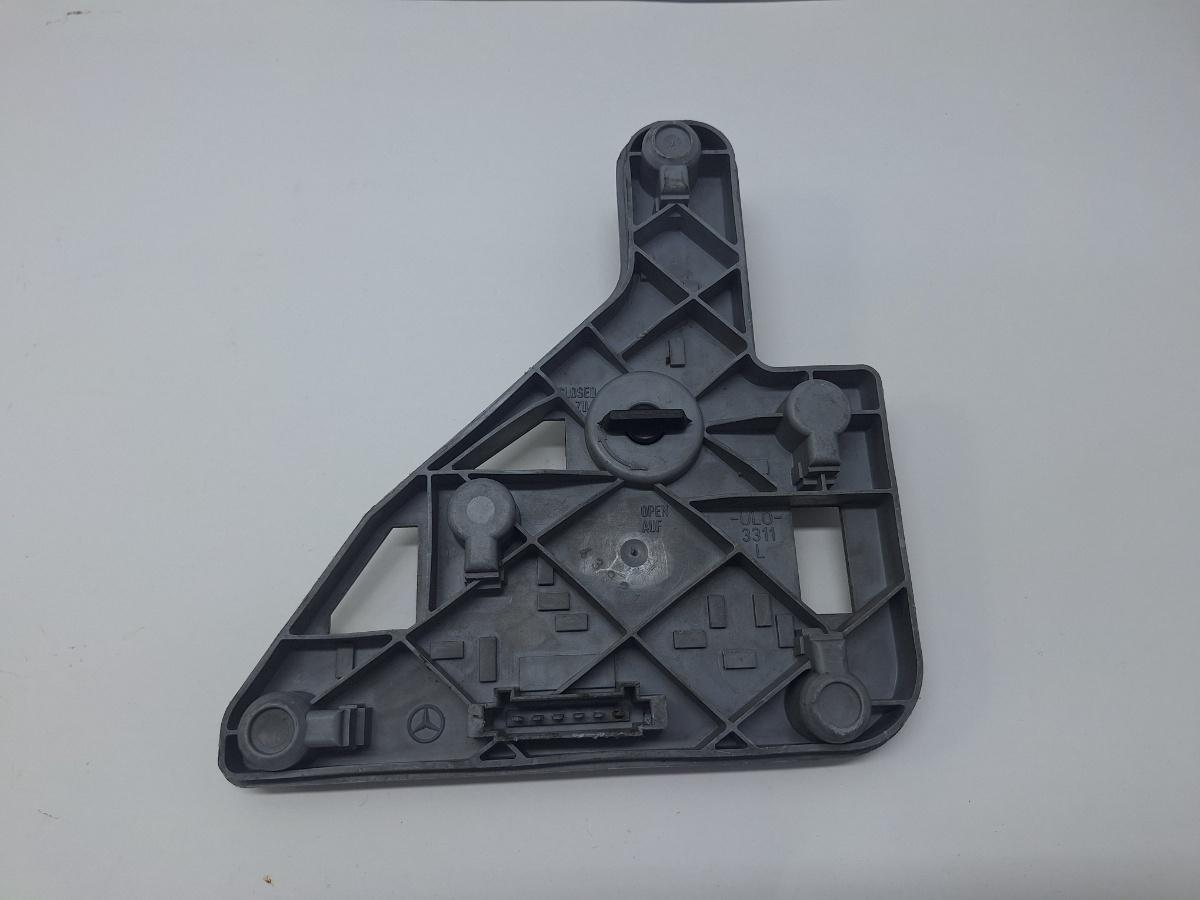 Soclu stop stanga MERCEDES-BENZ C-CLASS II W203 2000 - 2007 2.2 C 220 CDI OM 611.962 A2038200177