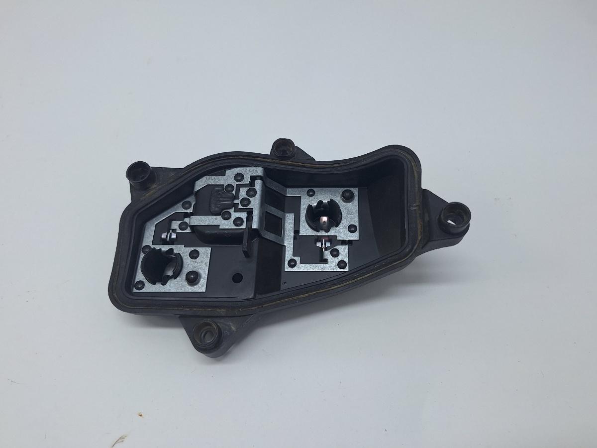 Soclu stop dreapta VOLKSWAGEN TOURAN 1T3 2010 - 2015 2.0 TDI CFHC HELLA 176405 1T0945264