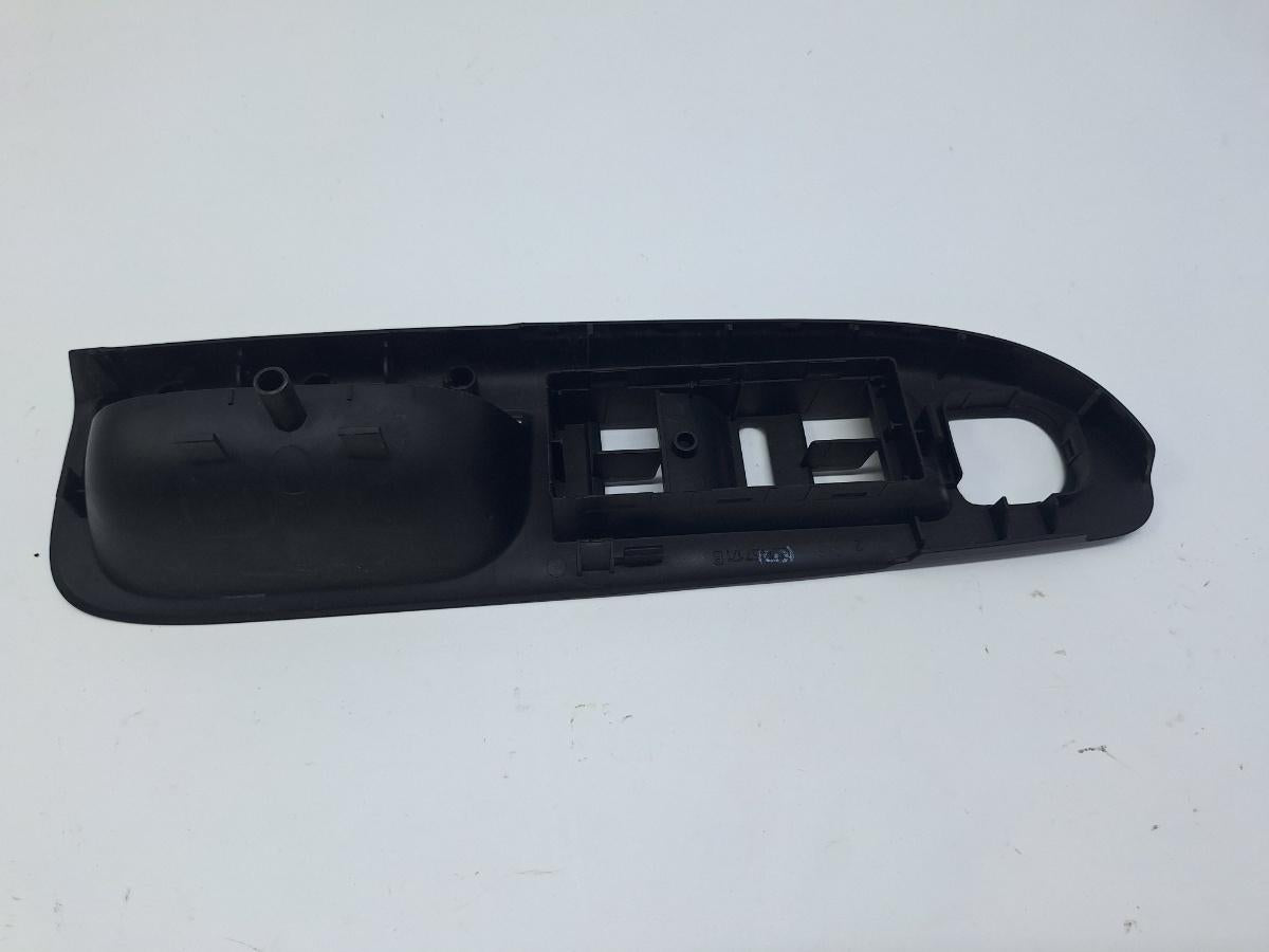 Maner interior usa stanga fata VOLKSWAGEN PASSAT 3C2 2005 - 2010 2.0 TDI BMP 3C1867171B