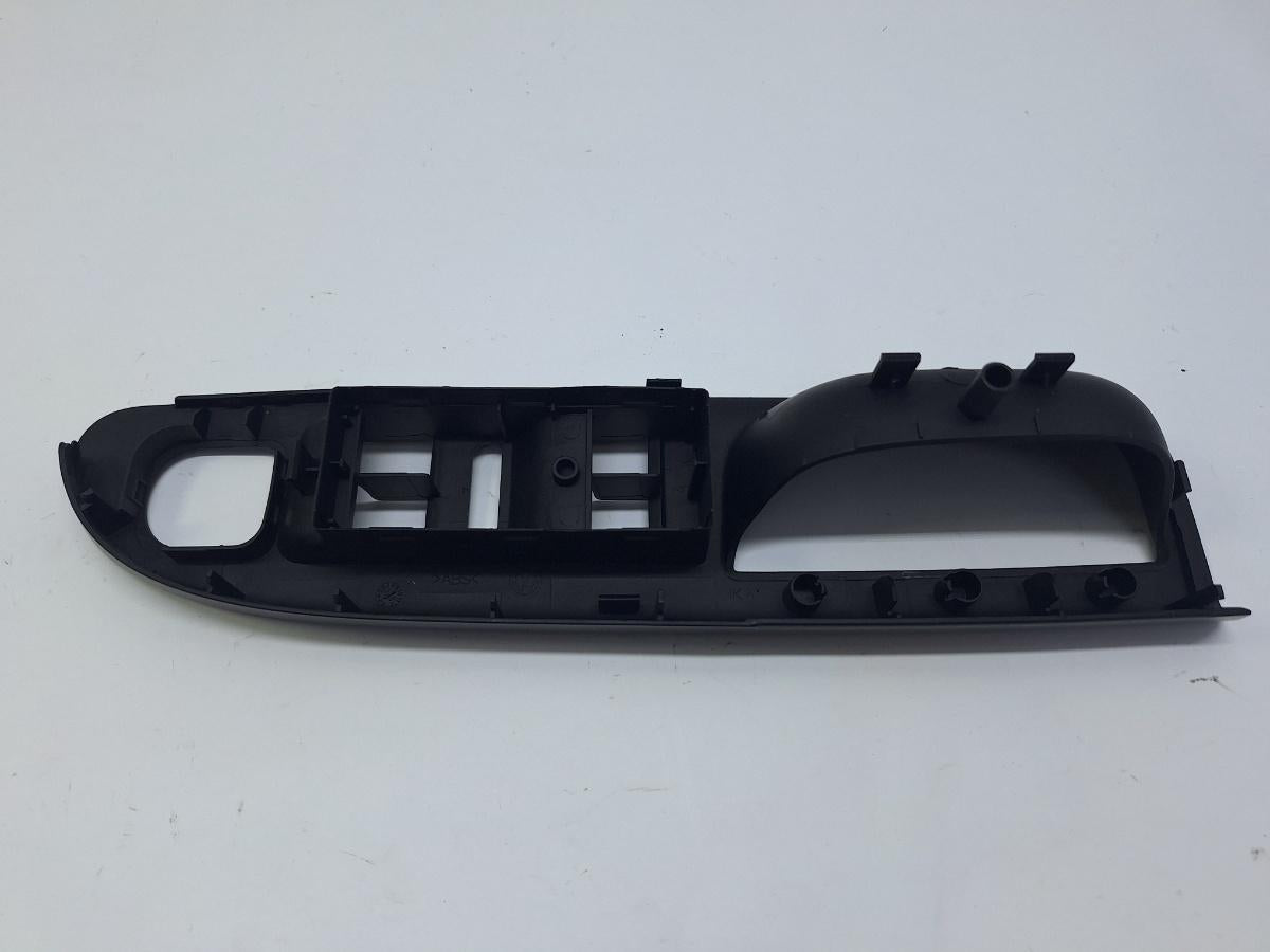 Maner interior usa stanga fata VOLKSWAGEN PASSAT 3C2 2005 - 2010 2.0 TDI BMP 3C1867171B