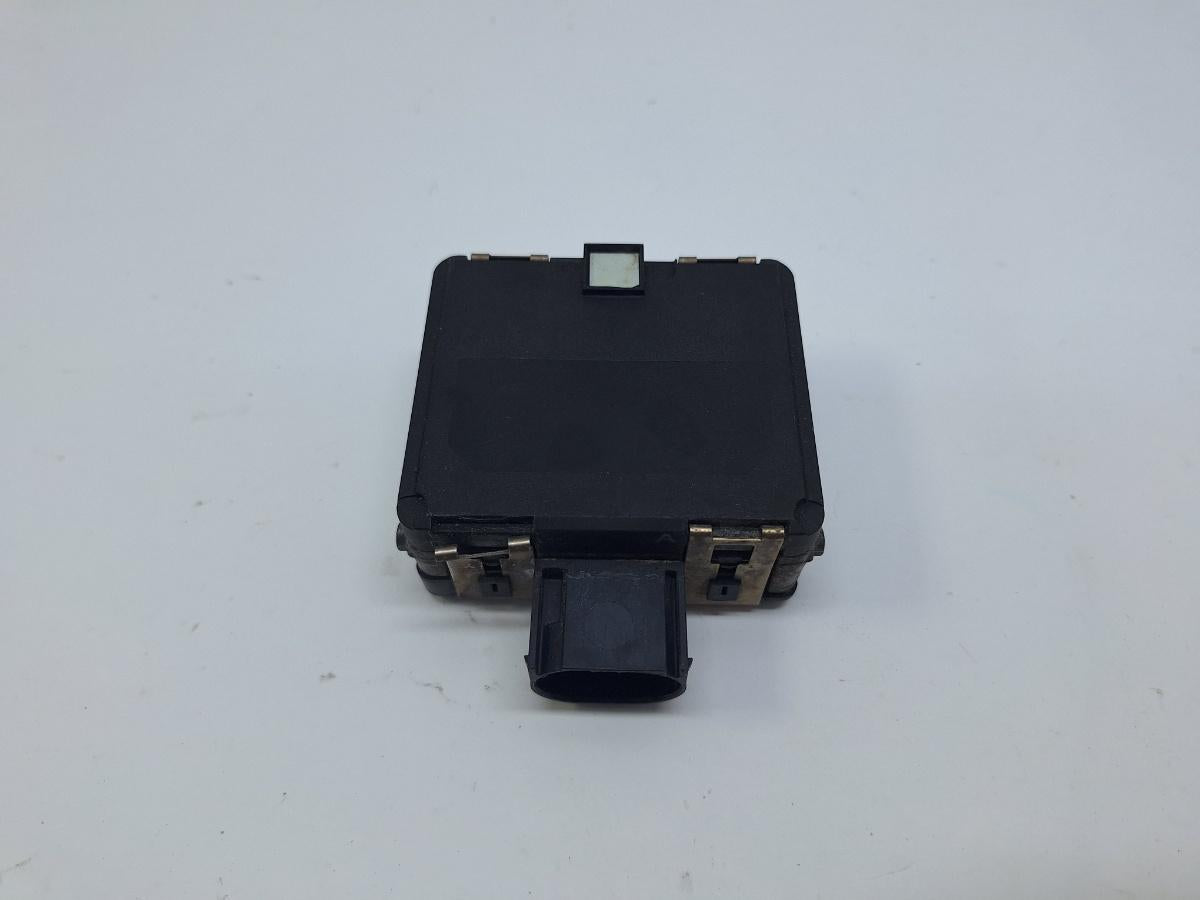 Senzor radar Distronic VOLKSWAGEN PASSAT Variant 3G5 2014 -> 2.0 TDI CRLB, DBGA, DFGA BOSCH 0203300334 3Q0907561B