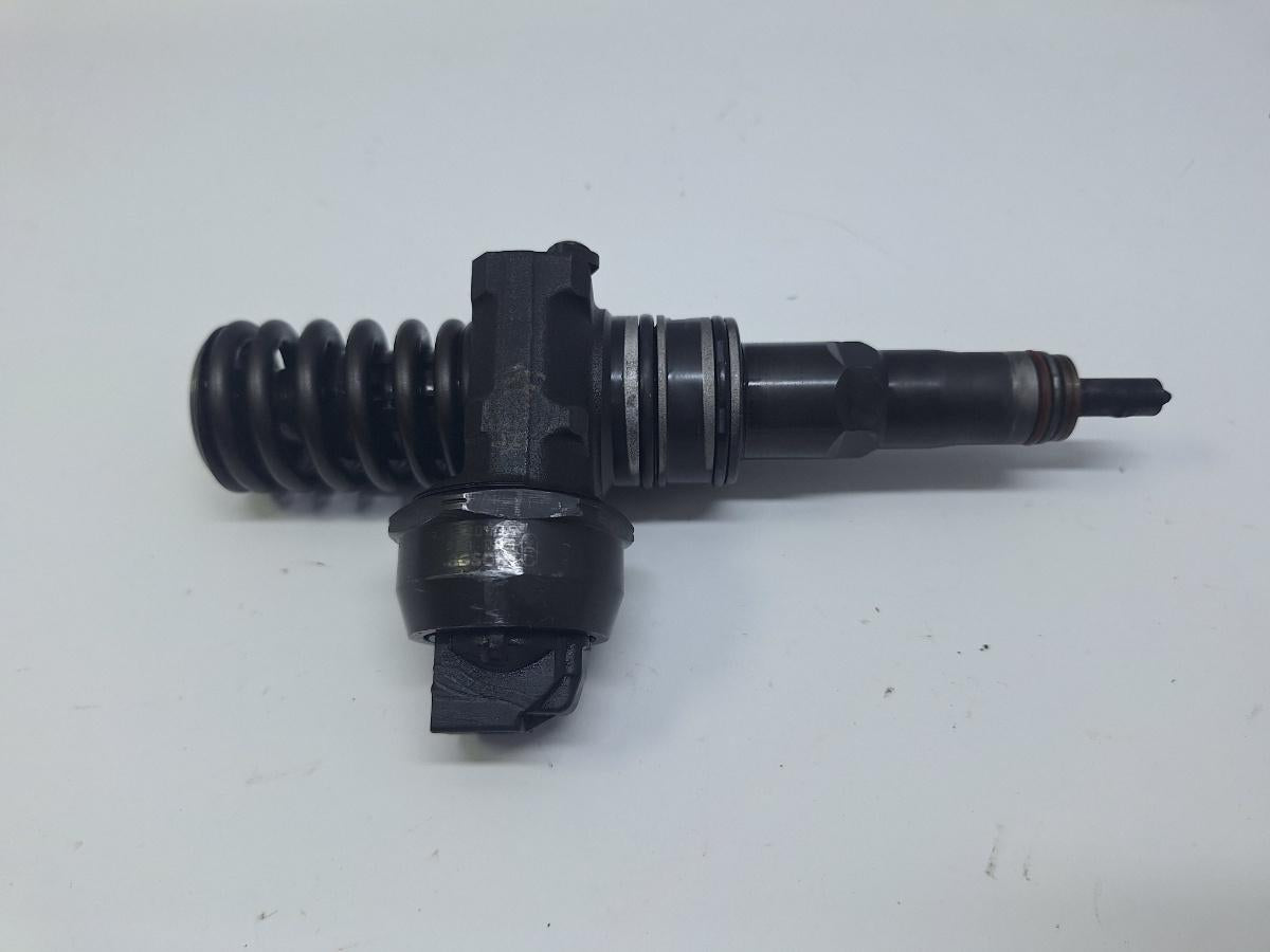 Injector BJ VOLKSWAGEN POLO 9N_ 2001 - 2012 1.4 TDI AMF, BAY BOSCH 0 414 720 035 045130073T