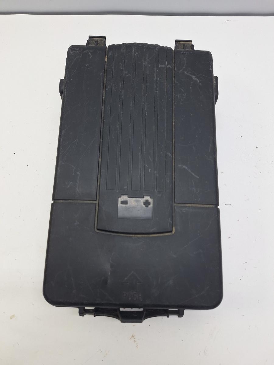 Capac tavita cutie baterie SKODA OCTAVIA 1Z3 2004 - 2013 1.9 TDI BJB, BKC, BLS, BXE 3C0915443A