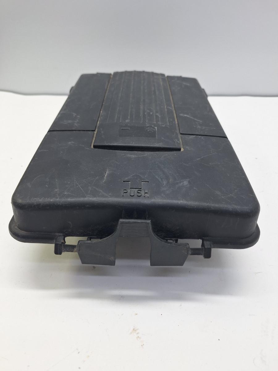 Capac tavita cutie baterie SKODA OCTAVIA 1Z3 2004 - 2013 1.9 TDI BJB, BKC, BLS, BXE 3C0915443A