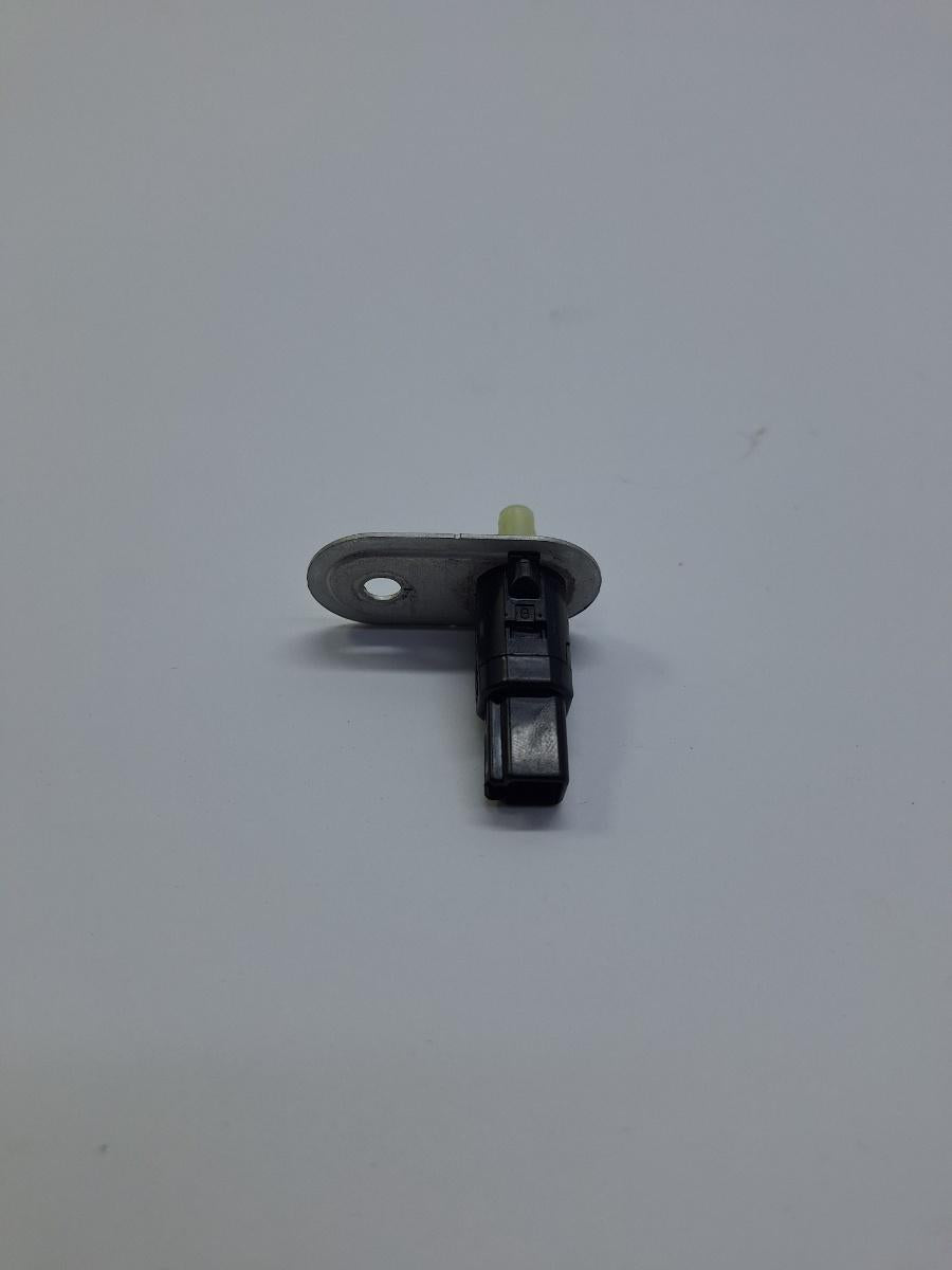 Comutator usa culisanta electrica dreapta spate TOYOTA COROLLA _E21_ 2018 -> 1.8 Hybrid 2ZR-FXE 842310D030
