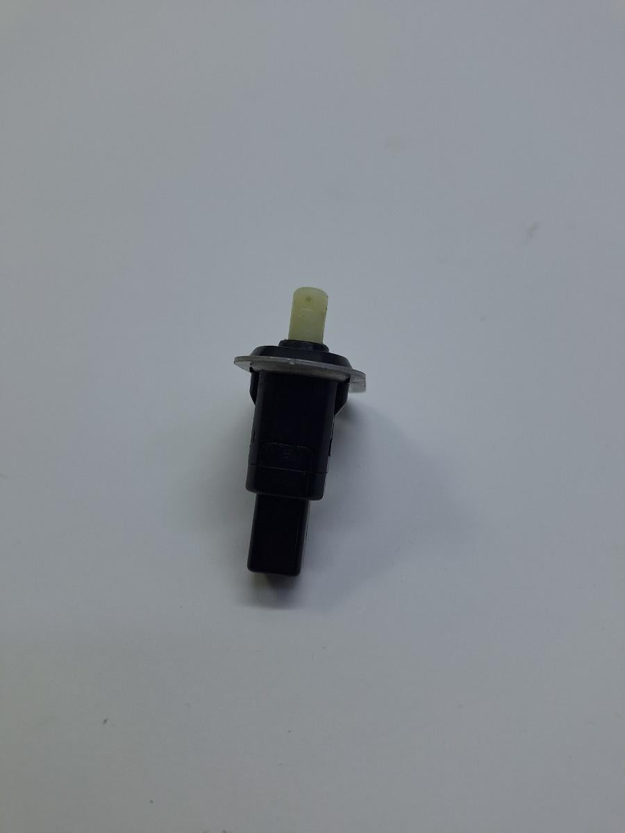 Comutator usa culisanta electrica dreapta spate TOYOTA COROLLA _E21_ 2018 -> 1.8 Hybrid 2ZR-FXE 842310D030