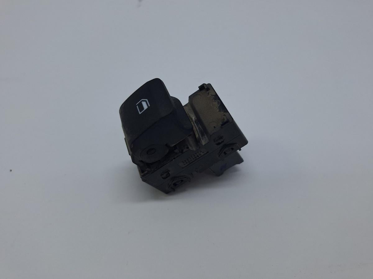 Comutator geam pivotant dreapta fata HYUNDAI i20 [ 2020 -> ] 1.2 MPi G4LF 93581Q0000