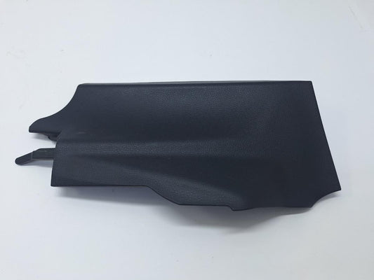 Alte piese consola centrala (tunel) dreapta TOYOTA COROLLA _E21_ 2018 -> 1.8 Hybrid 2ZR-FXE 58817-02390
