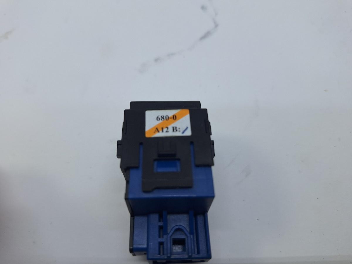 Comutator reglaj nivel faruri TOYOTA COROLLA _E21_ 2018 -> 1.8 Hybrid 2ZR-FXE 8415202160