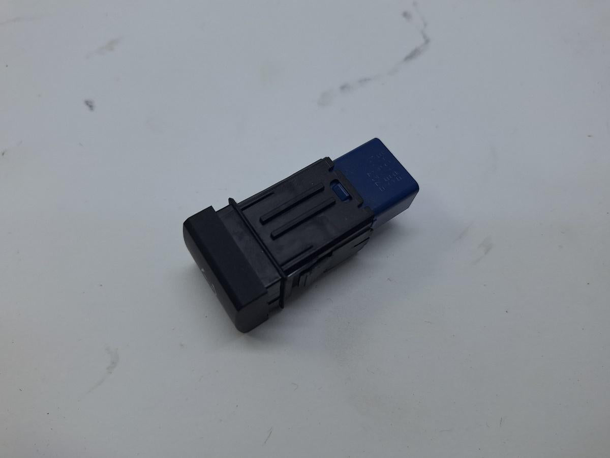 Buton reinitializare sistem de monitorizare a presiunii in roti TOYOTA COROLLA _E21_ 2018 -> 1.8 Hybrid 2ZR-FXE 8474602030