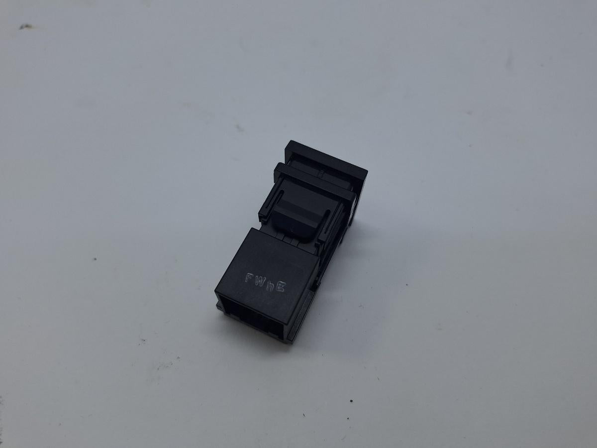 Conector priza USB TOYOTA COROLLA _E21_ 2018 -> 1.8 Hybrid 2ZR-FXE 8553212020
