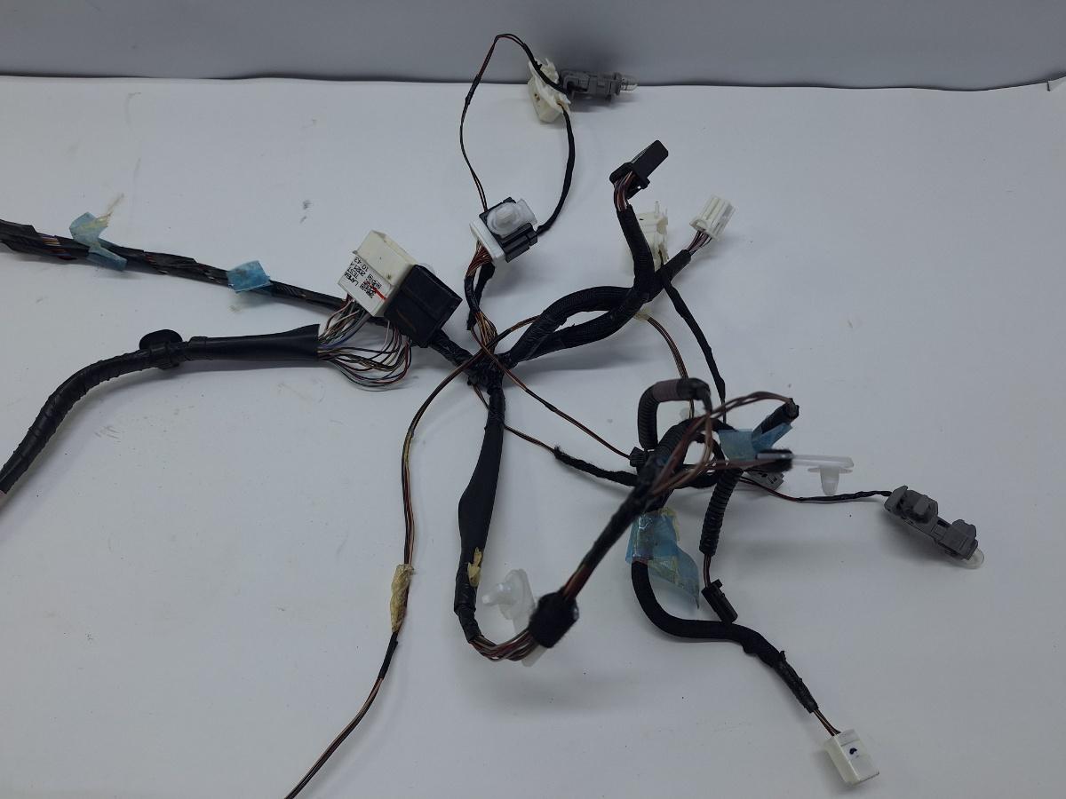 Instalatie plafon TOYOTA COROLLA _E21_ 2018 -> 1.8 Hybrid 2ZR-FXE 821710Z