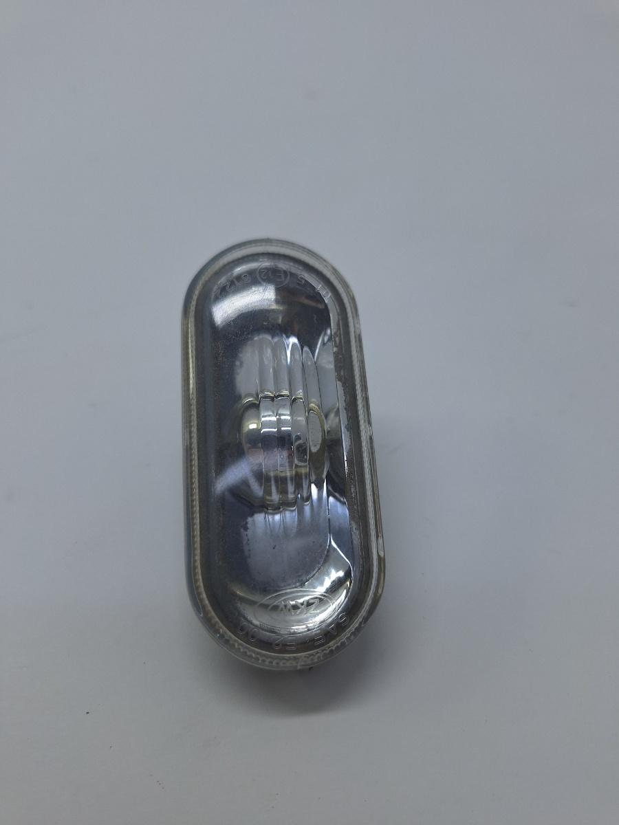 Lampa de semnalizare aripa dreapta fata VOLKSWAGEN PASSAT Variant 3B6 2000 - 2005 1.9 TDI AVF, AWX 1J0949117