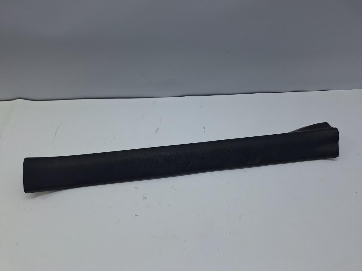 Ornamente prag stanga fata TOYOTA COROLLA _E21_ 2018 -> 1.8 Hybrid 2ZR-FXE 67914-02370