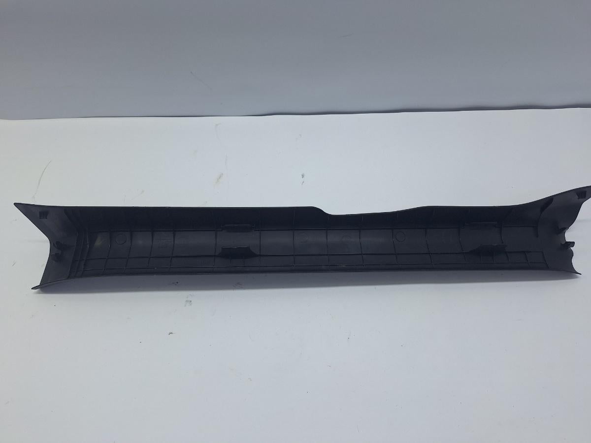 Ornamente protectie prag dreapta fata TOYOTA COROLLA _E21_ 2018 -> 1.8 Hybrid 2ZR-FXE 67913-02390