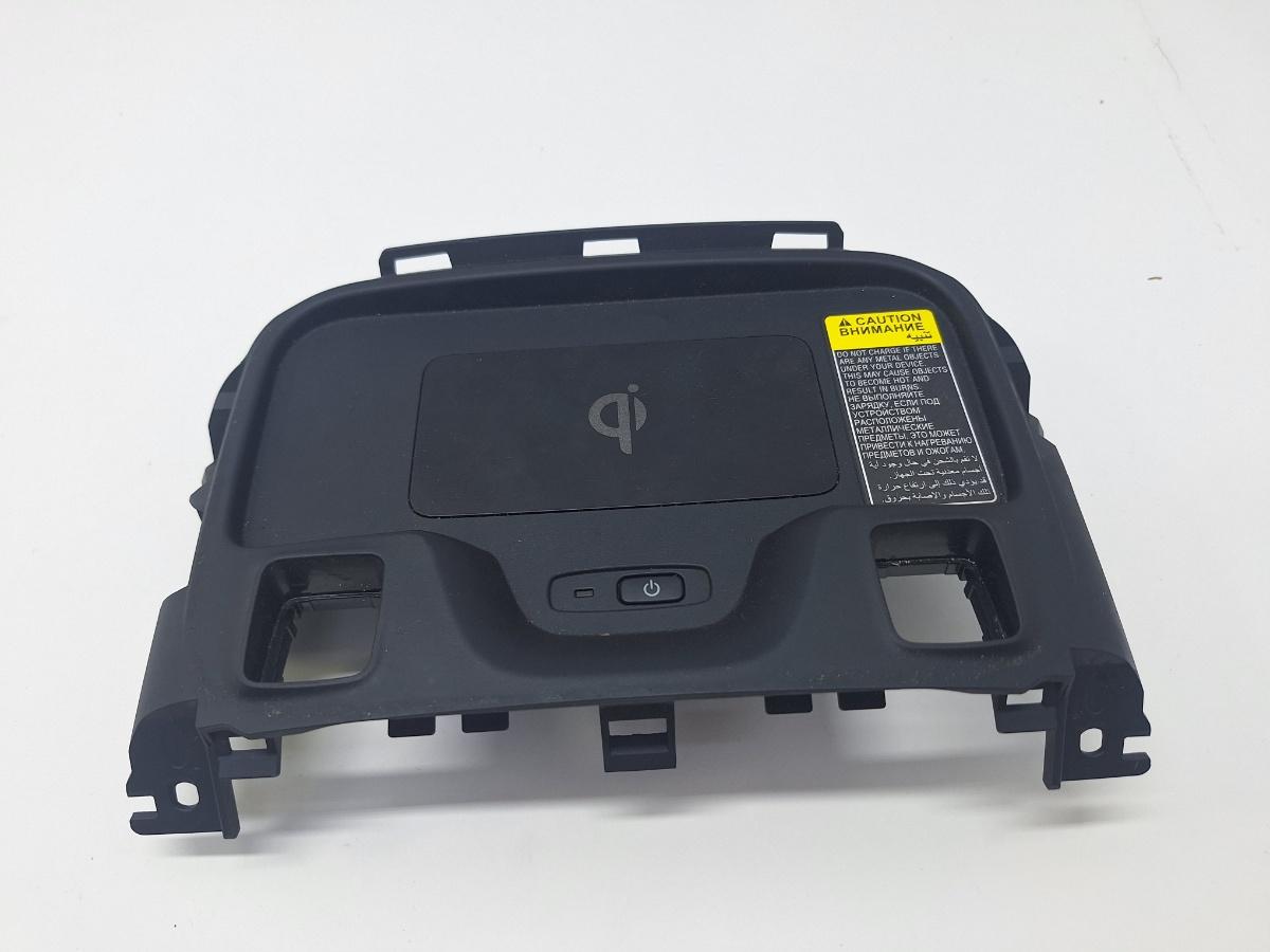 Modul de incarcare wireless TOYOTA COROLLA _E21_ 2018 -> 1.8 Hybrid 2ZR-FXE 861C002020