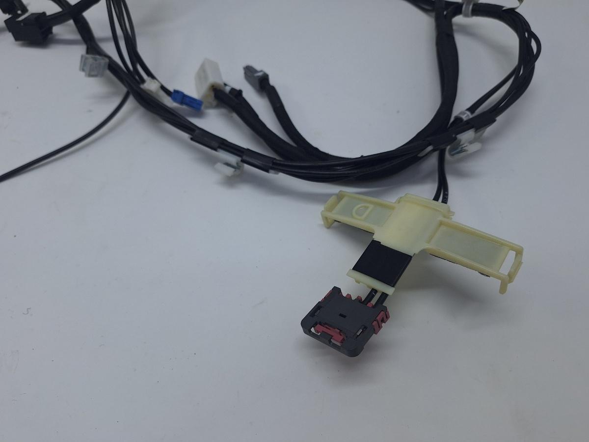 Instalatie electrica antena TOYOTA COROLLA _E21_ 2018 -> 1.8 Hybrid 2ZR-FXE 86101-02R30
